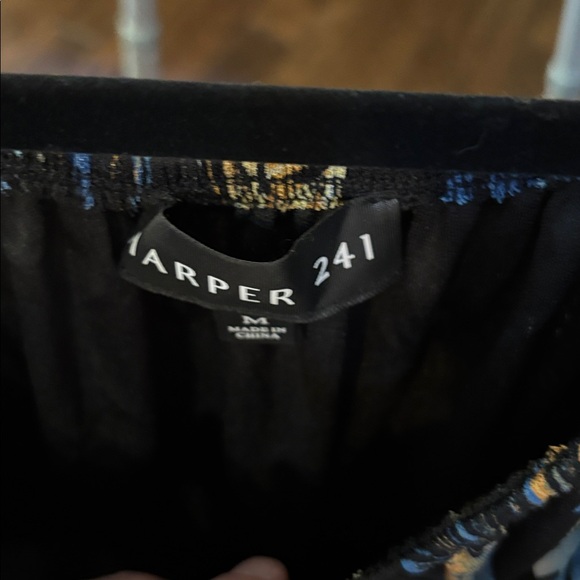 Elegant Blue and Gold Feather Print Med Blouse S391 - Picture 2 of 10